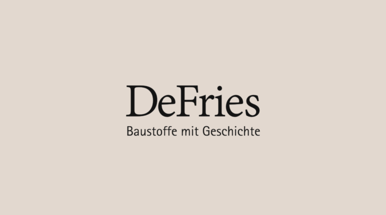 Logo der Firma DeFries, Baustoffe mit Geschichte auf hellem Hintergrund.